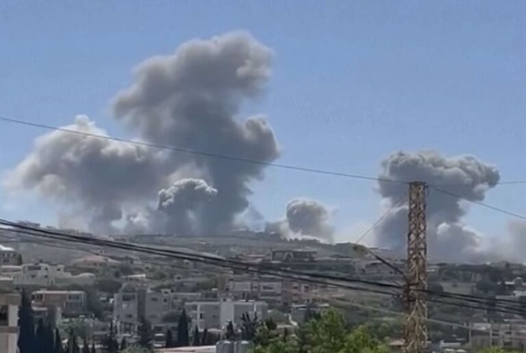 Appels israéliens à évacuer la banlieue sud de Beyrouth : panique sur place, Tsahal affirme viser des «ateliers de fabrication de drones»