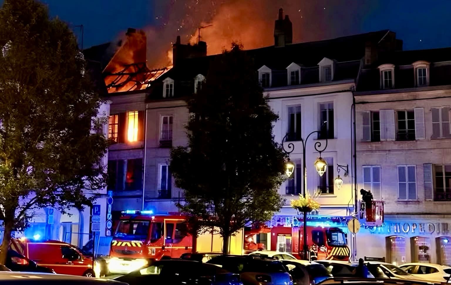 Incendie à Laon: deux pompiers portés disparus après l’effondrement d’un immeuble. Ce que l’on sait