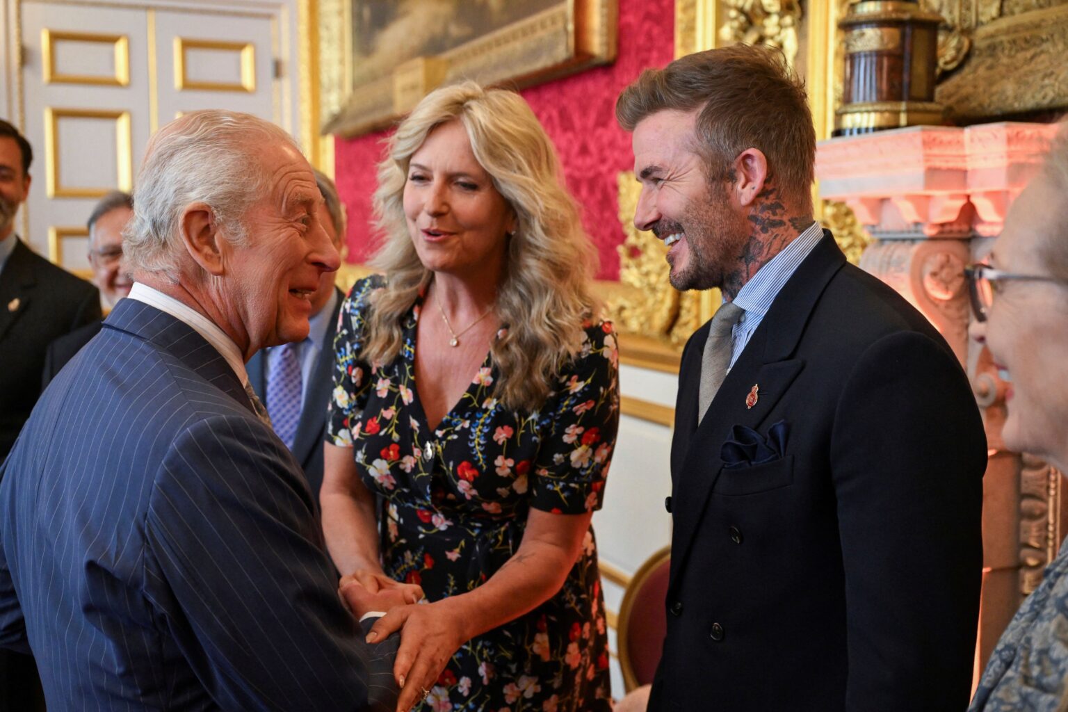 David Beckham et Gary Oldman anoblis par le roi Charles III