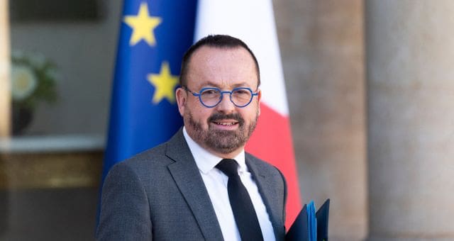 Santé en France : cure d’austérité pour l’exécutif sommé de réaliser un milliard d’euros d’économies