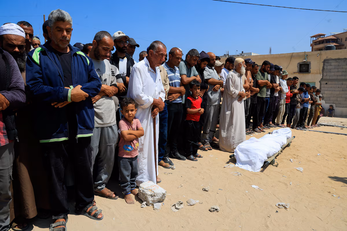 Gaza : 59 morts sous les tirs de chars israéliens lors d'une distribution d’aide humanitaire, selon des médecins