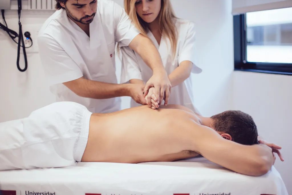 Étudiants en kiné : des inégalités criantes et une précarité alarmante