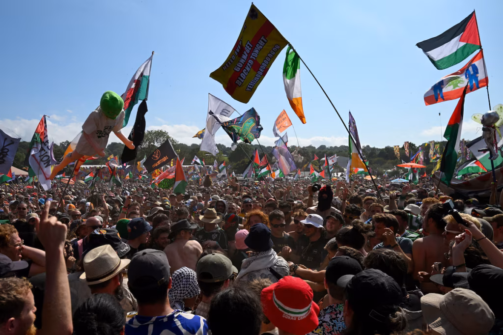Glastonbury ciblé pour des slogans anti-israéliens : la police britannique envisage une enquête