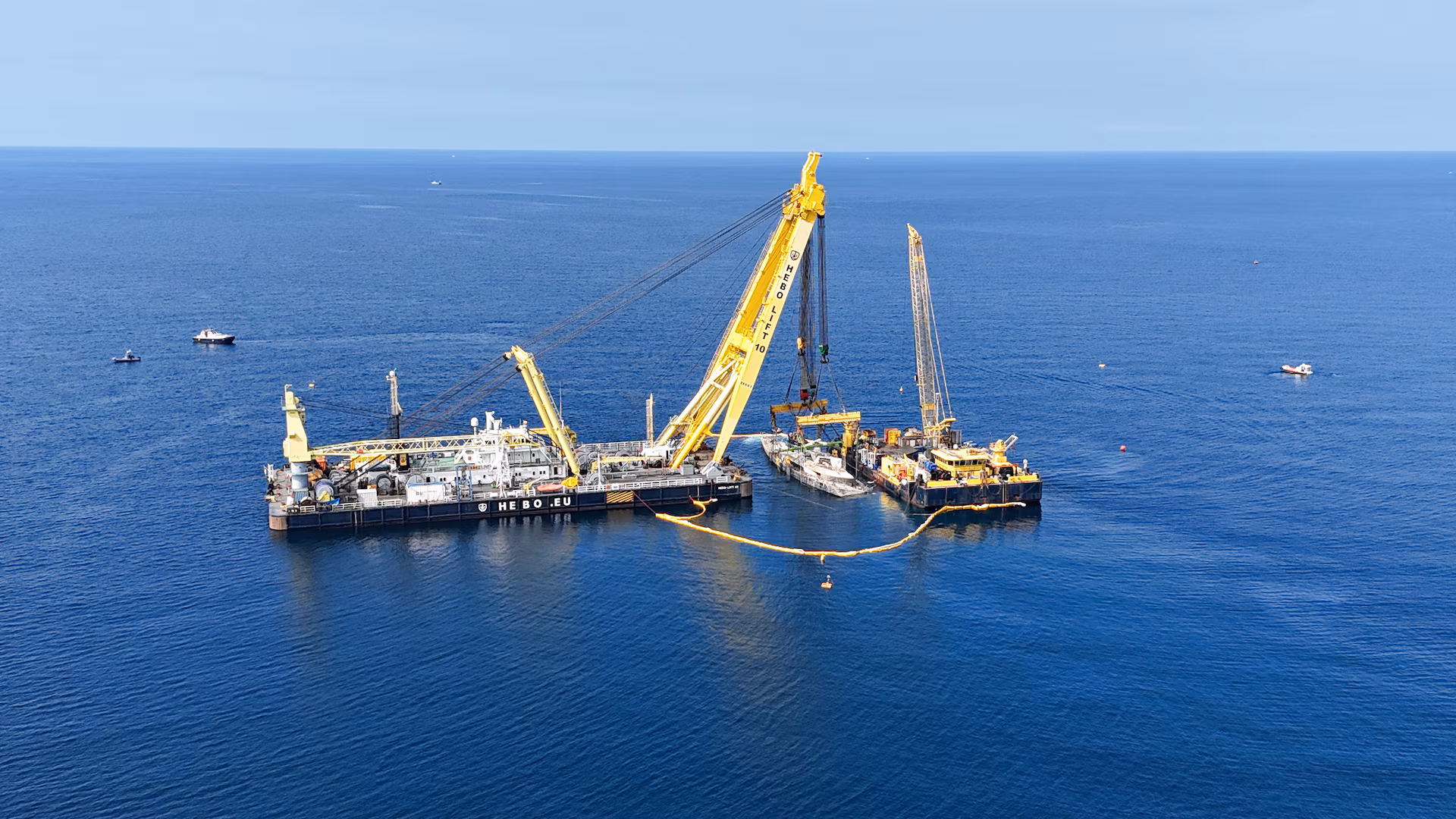 Le superyacht de Mike Lynch repêché au large de la Sicile, dix mois après le drame