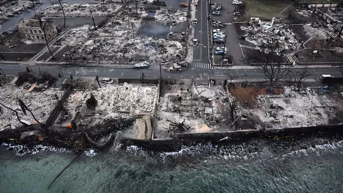 Maui : 50 camions mobilisés pendant cinq mois pour déplacer les débris de l’incendie meurtrier de Lahaina