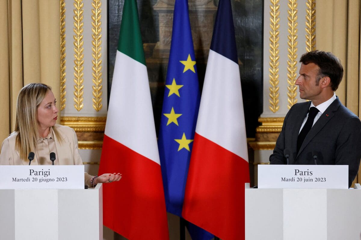 Macron tend la main à Meloni pour apaiser les tensions entre Paris et Rome