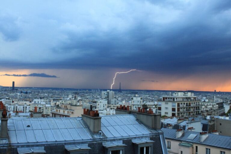 Début de l’été sous la tempête : violents orages au sud, chute brutale des températures au nord