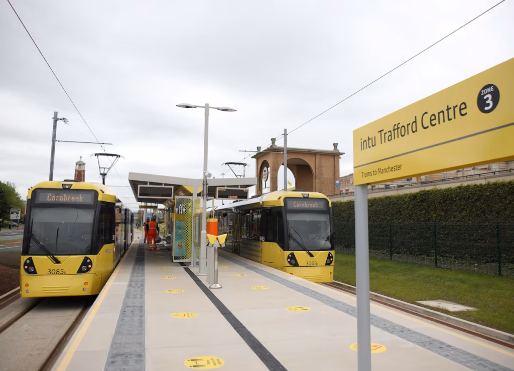 Le gouvernement britannique débloque 21 milliards de dollars pour moderniser les transports hors de Londres