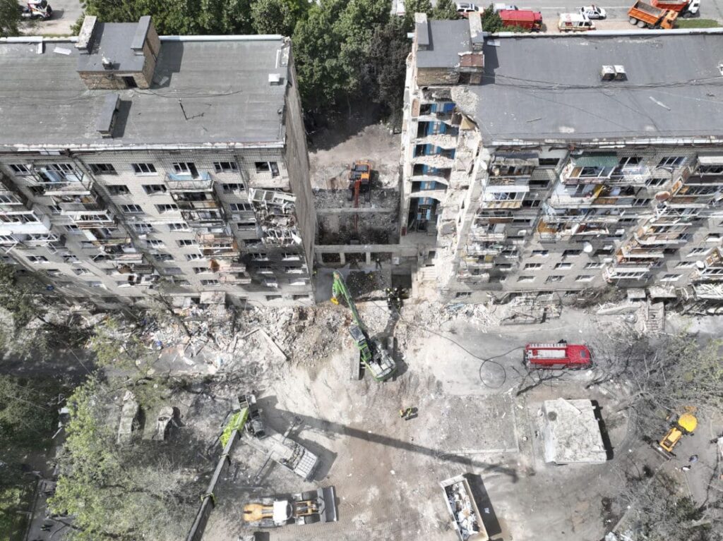 Kiev en deuil après une frappe meurtrière : le bilan s’alourdit à 28 morts