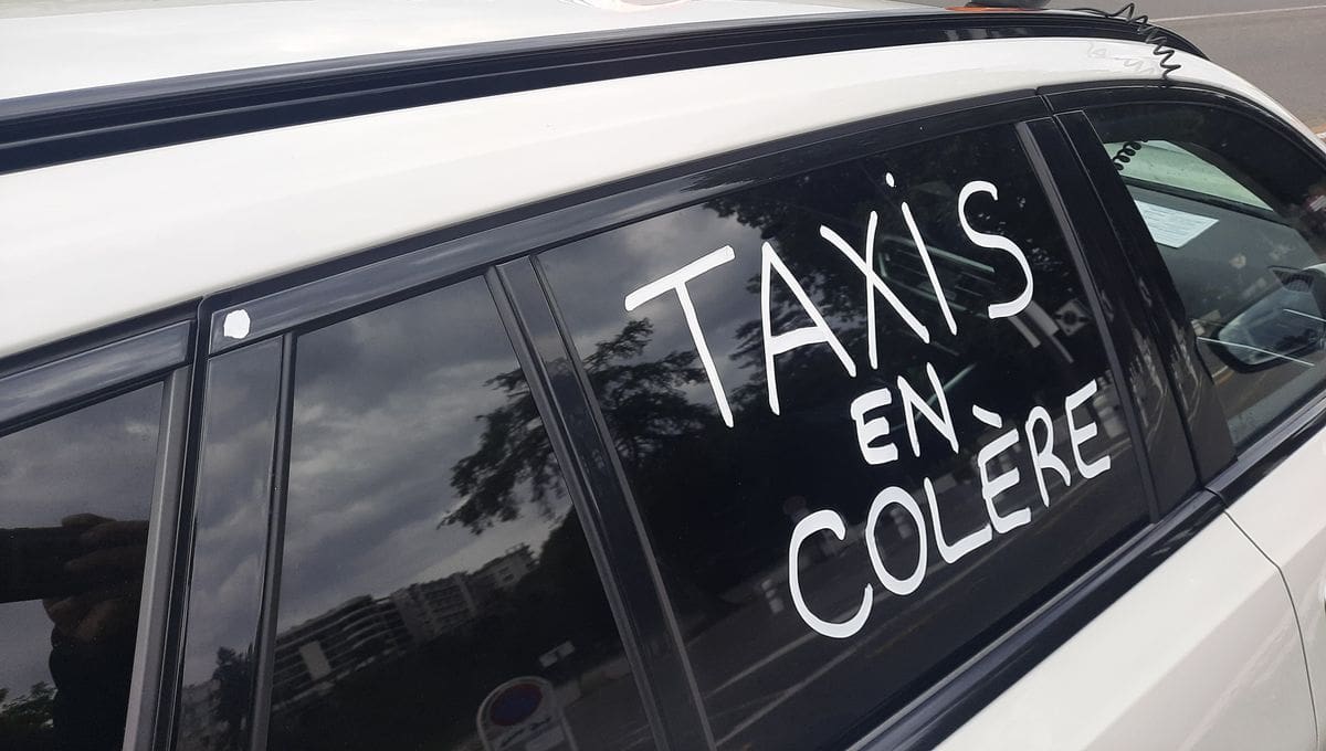 Les taxis repartent en guerre contre la réforme du transport sanitaire