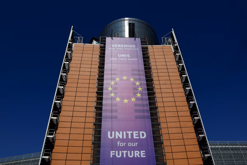 Bruxelles sous pression : l’UE pousse pour une résolution rapide du conflit tarifaire avec Washington
