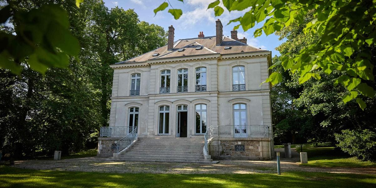 La villa de Karl Lagerfeld à Louveciennes mise aux enchères pour 4,6 millions d’euros