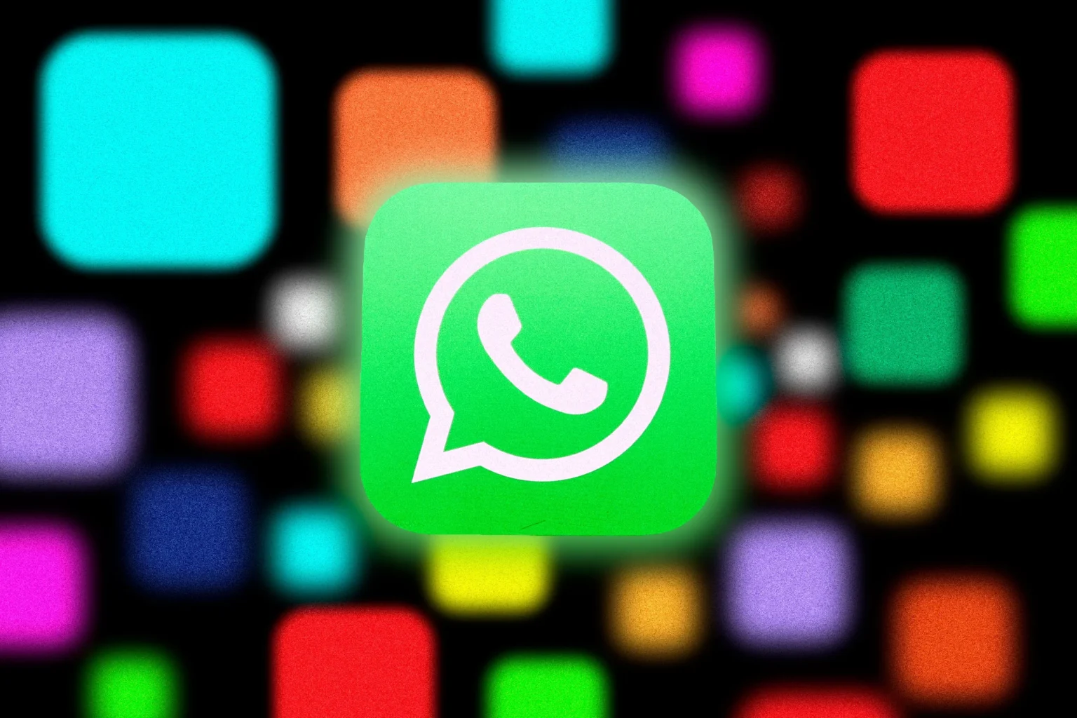 Téhéran appelle sa population à supprimer WhatsApp, l'accusant de collusion avec Israël