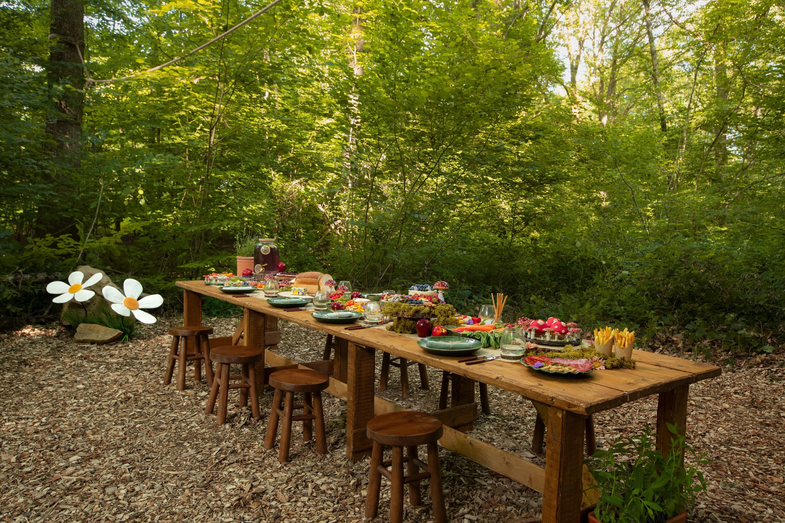 Smurfs Experience – Full Picnic – Airbnb