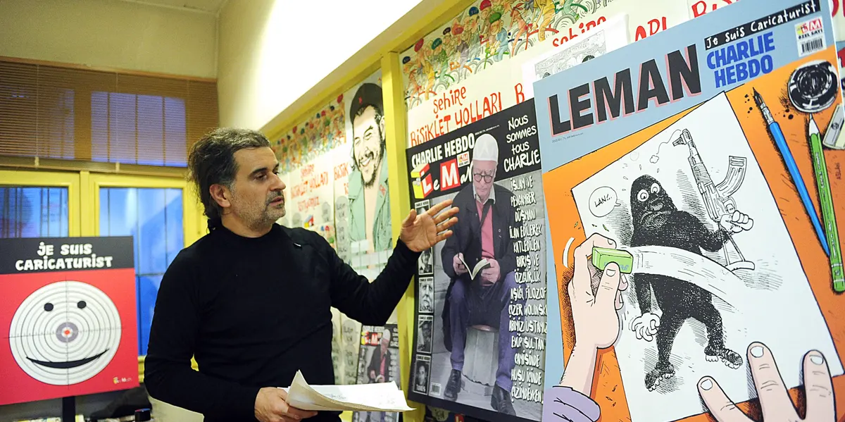 Émeutes à Istanbul après un dessin jugé blasphématoire : des journalistes arrêtés