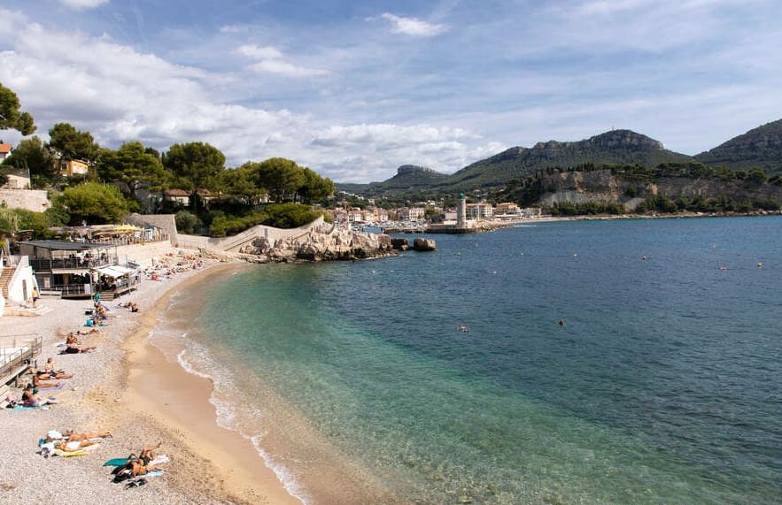DOSSIER SPÉCIAL ÉTÉ – L’histoire des plages de France. Épisode 10 : Cassis, la plage du Bestouan
