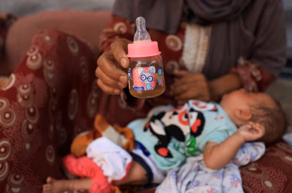À Gaza, des nourrissons nourris aux pois chiches faute de lait : une détresse humanitaire criante