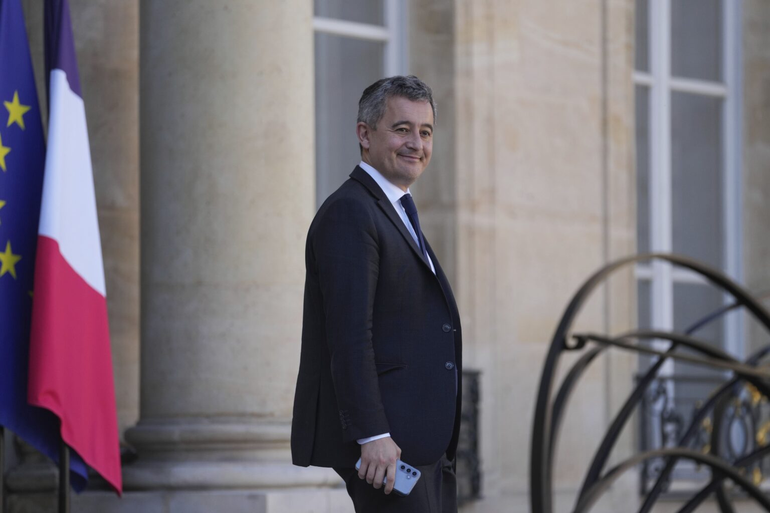 "Ceux qui s’en prennent à nos agents pénitentiaires doivent savoir qu’ils seront systématiquement condamnés." Gérald Darmanin se félicite de la condamnation à la perpétuité de Michaël Chiolo
