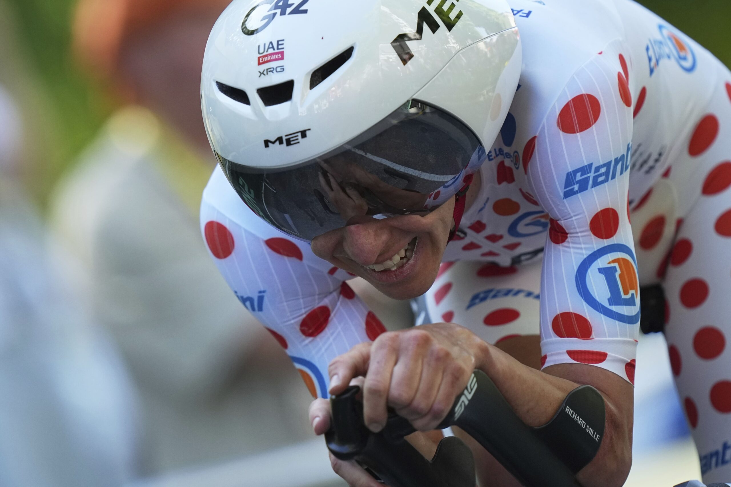 Tour de France 2025 – Pogacar s’empare du maillot jaune, Evenepoel s’impose à Caen, Vingegaard en difficulté