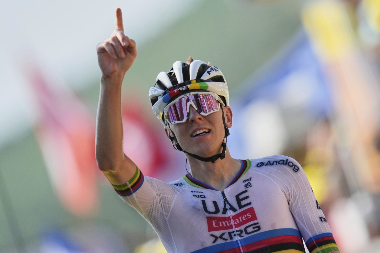 Tour de France 2025 – Étape 12 : Tadej Pogacar frappe un grand coup à Hautacam et reprend le Maillot Jaune