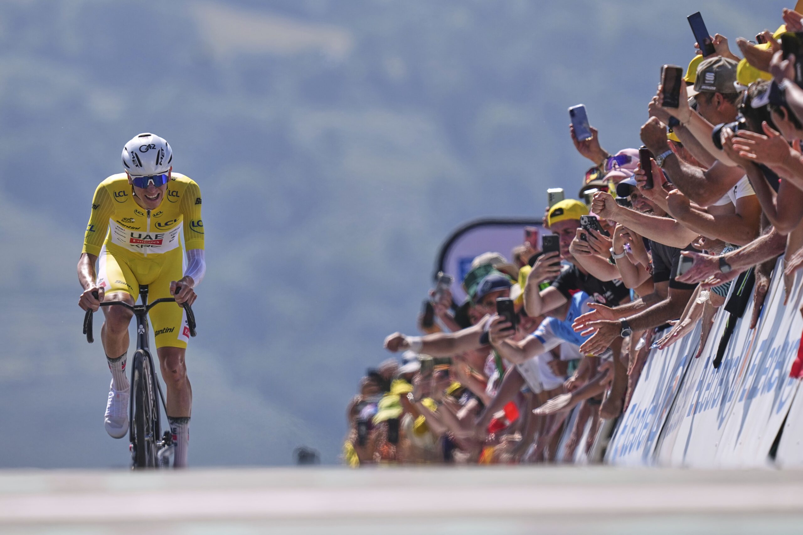 Tour de France 2025 – 13e étape : Tadej Pogacar survole le chrono en côte à Peyragudes et creuse l’écart au général