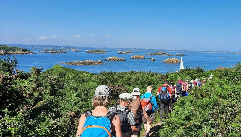 Bréhat plafonne ses visiteurs : quota touristique en vigueur jusqu’au 28 août