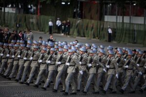 Budget des armées : l’exécutif prépare une rallonge historique