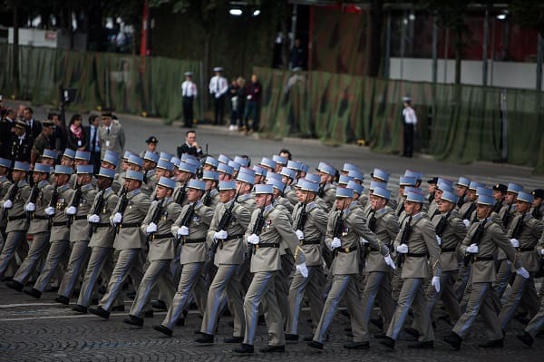 Budget des armées : l’exécutif prépare une rallonge historique