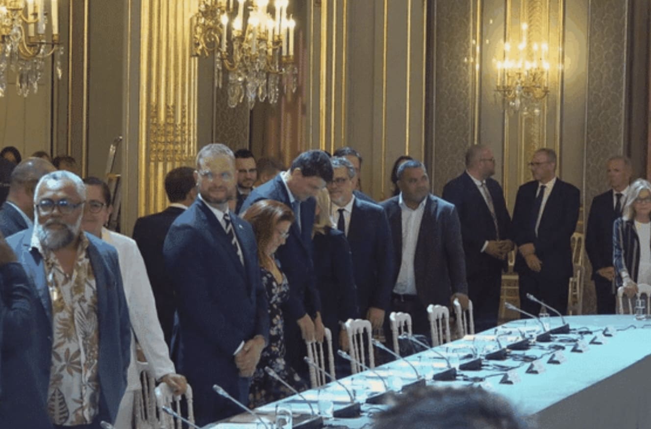 Nouvelle-Calédonie : un accord « historique » signé pour un avenir dans la France