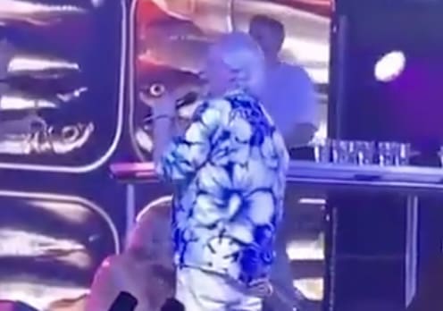 Patrick Sébastien accusé d’avoir simulé une fellation sur scène devant des enfants au Cap d’Agde