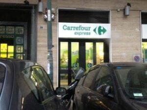 Carrefour quitte l’Italie après des années de pertes