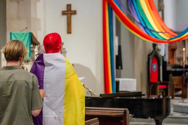 Cherry Vann devient la première femme et ecclésiastique LGBTQ+ à la tête d’une Église anglicane britannique
