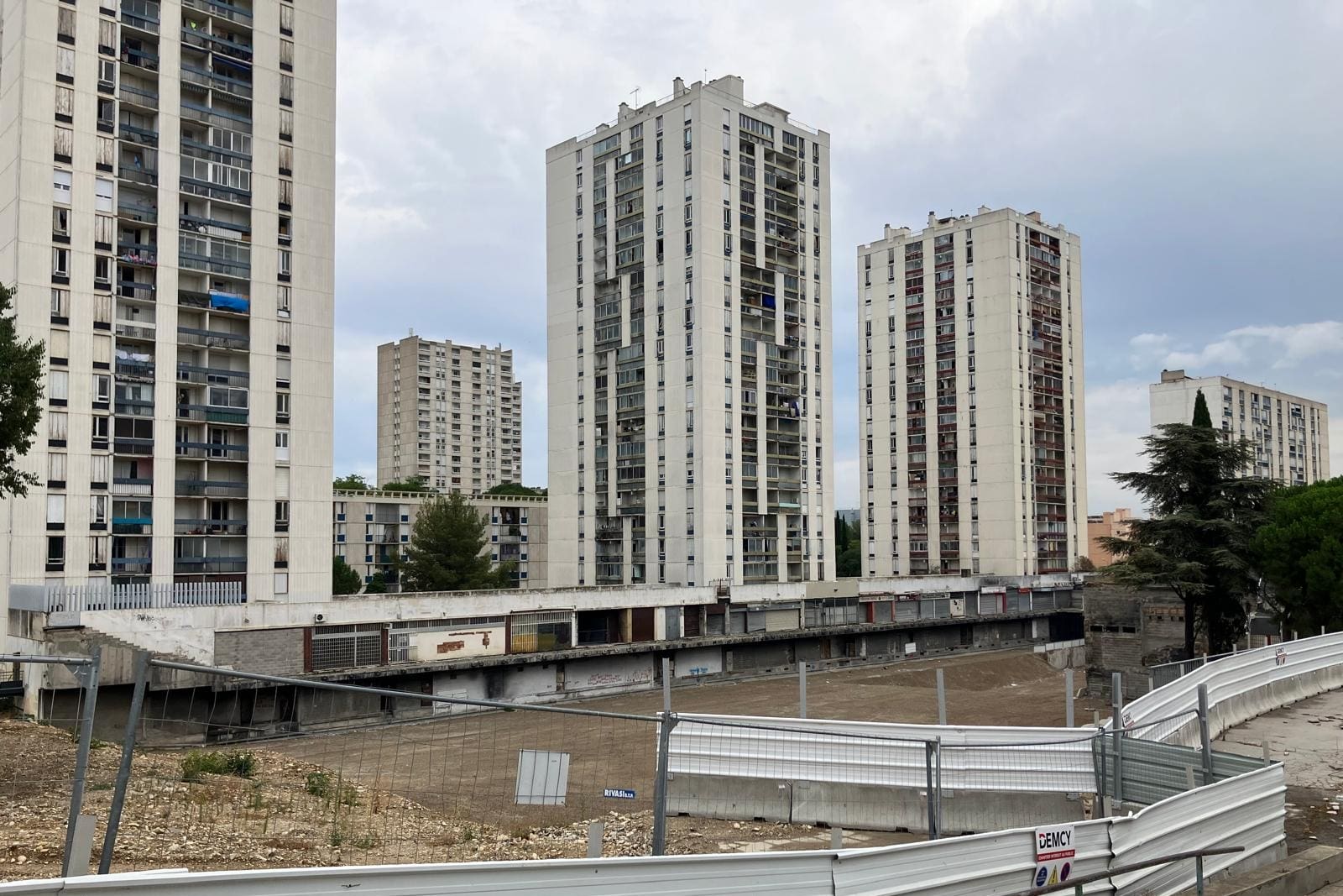 Couvre-feu à Nîmes depuis la nuit dernière : les mineurs interdits de sortie dans les quartiers sous tension
