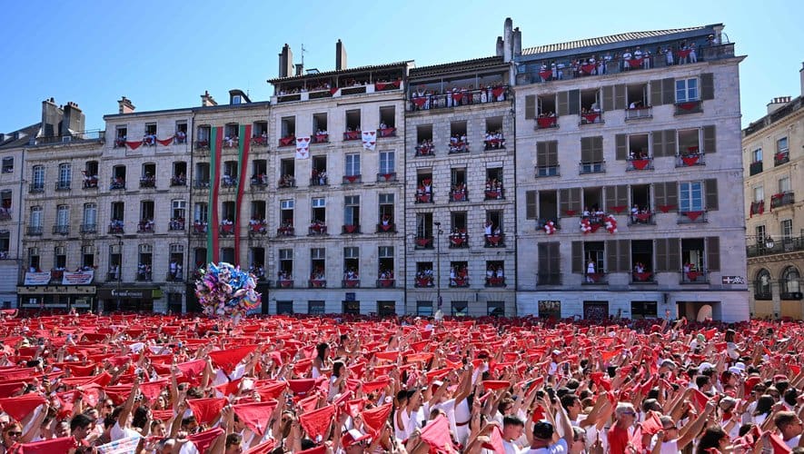Fêtes de Bayonne : une personne disparue après une chute dans l’Adour