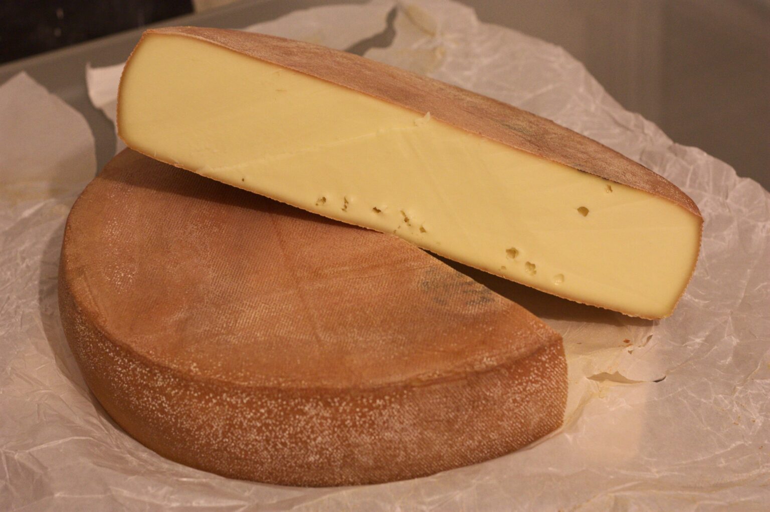Fromages savoyards sous scellés : la dermatose bovine menace tommes et raclettes