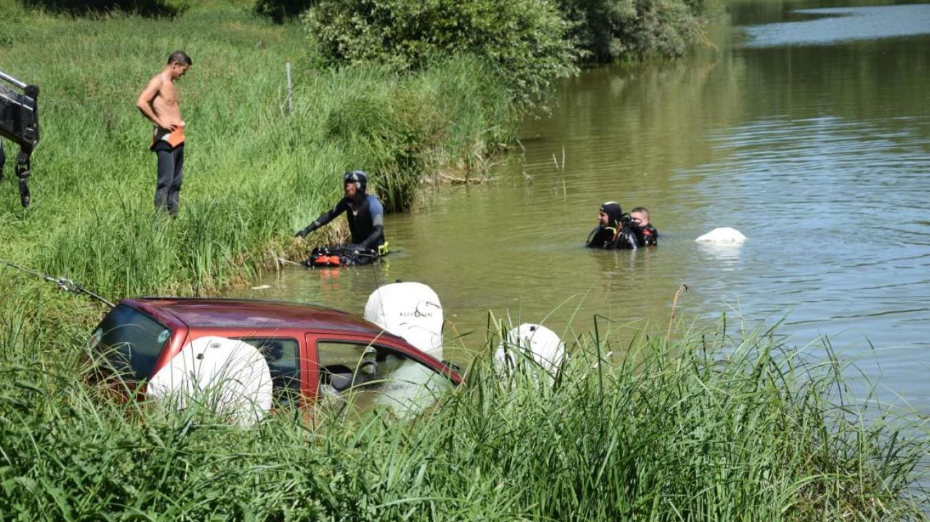 Guérande : une voiture immergée dans un étang, les secours écartent la présence de victimes