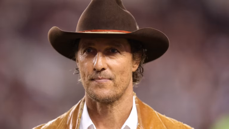 Inondations au Texas : Matthew McConaughey bouleversé appelle à la solidarité