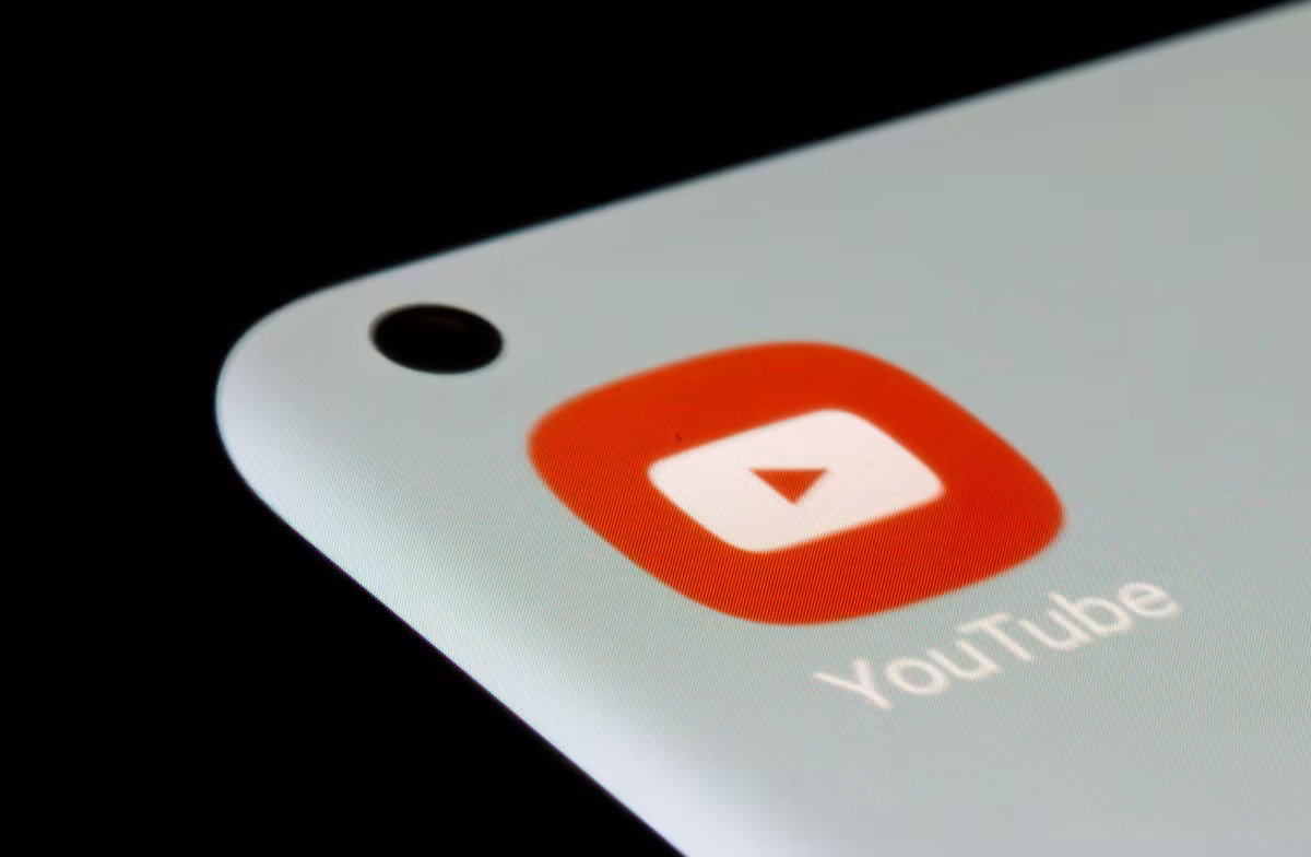 L’Australie interdit YouTube aux adolescents dans le cadre d’un durcissement inédit de la régulation des réseaux sociaux