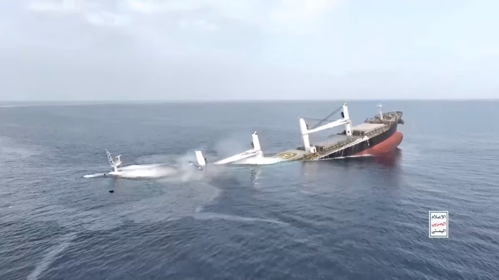Les Houthis annoncent détenir dix marins du cargo grec coulé en mer Rouge