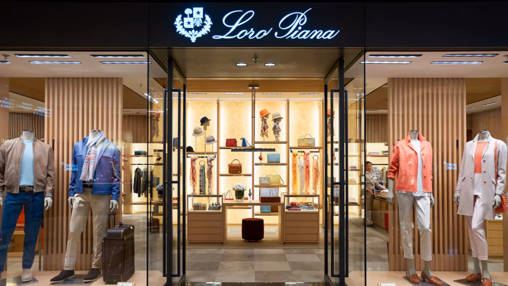 Loro Piana (LVMH) sanctionnée pour exploitation d’ouvriers chez ses sous-traitants