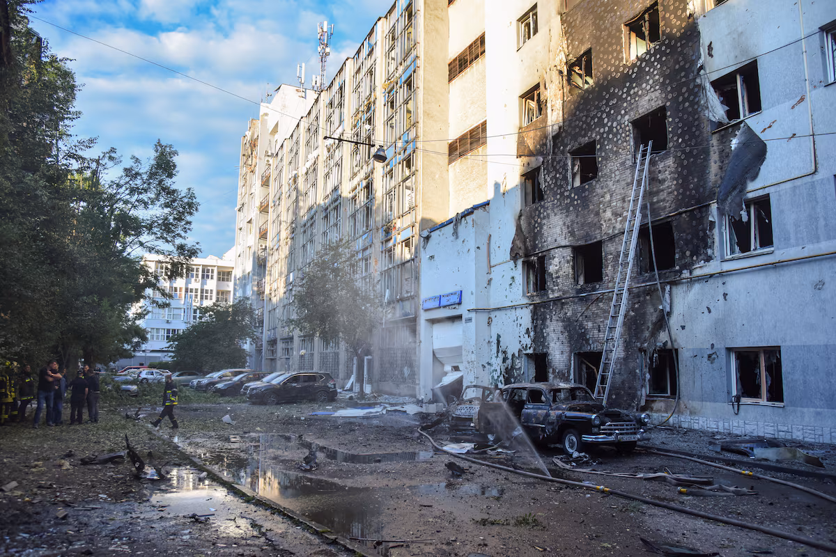 L’ouest de l’Ukraine frappé par une salve de drones et de missiles russes : deux morts à Tchernivtsi