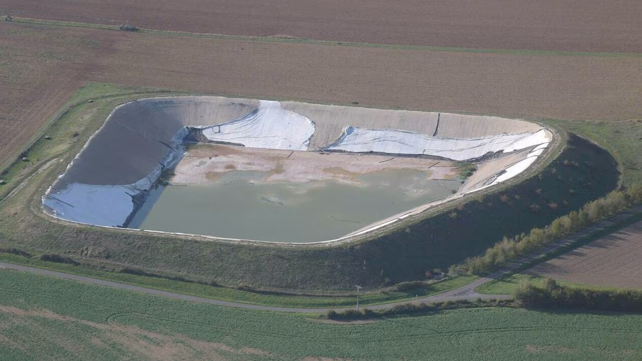 Mégabassines, neuf agriculteurs lourdement condamnés pour quinze ans d’illégalité : 1,5 millions d’euros !