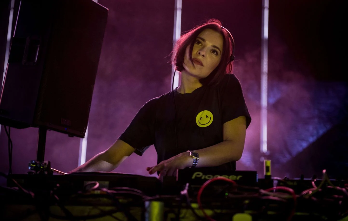Nina Kraviz maintenue aux Vieilles Charrues malgré les critiques pro-ukrainiennes