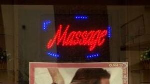 Paris traque les faux salons de massage : la lutte s’intensifie