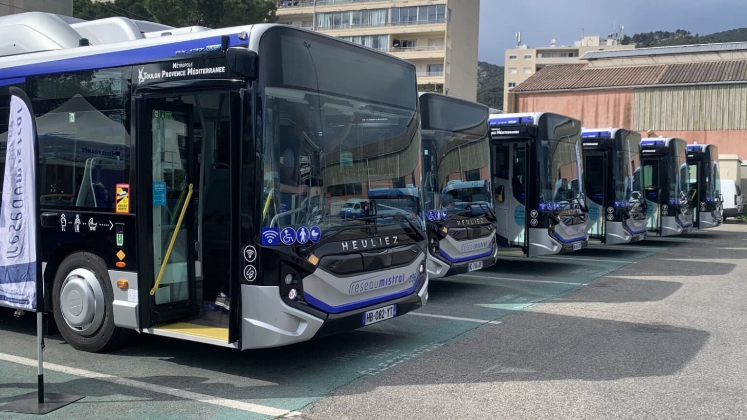 Quand l’Europe finance les villes françaises : bus gratuits, places rénovées et parcs pour tous
