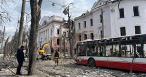 Quatorze blessés dans la région de Soumy après de nouvelles attaques russes en Ukraine