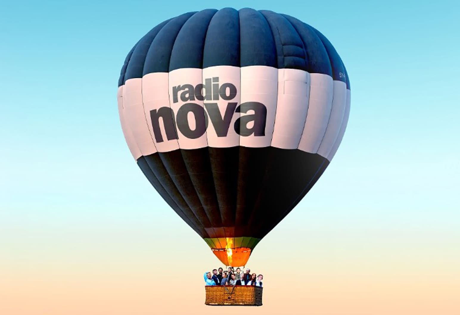 Audiences radio: Radio Nova bat son record historique, France Inter solide leader, RTL et Europe 1 en forme, RMC en baisse