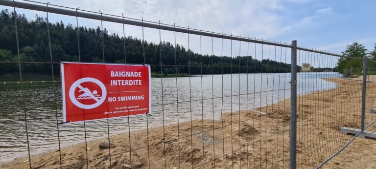 Rhône : baignade interdite au lac des Sapins à cause du risque sanitaire