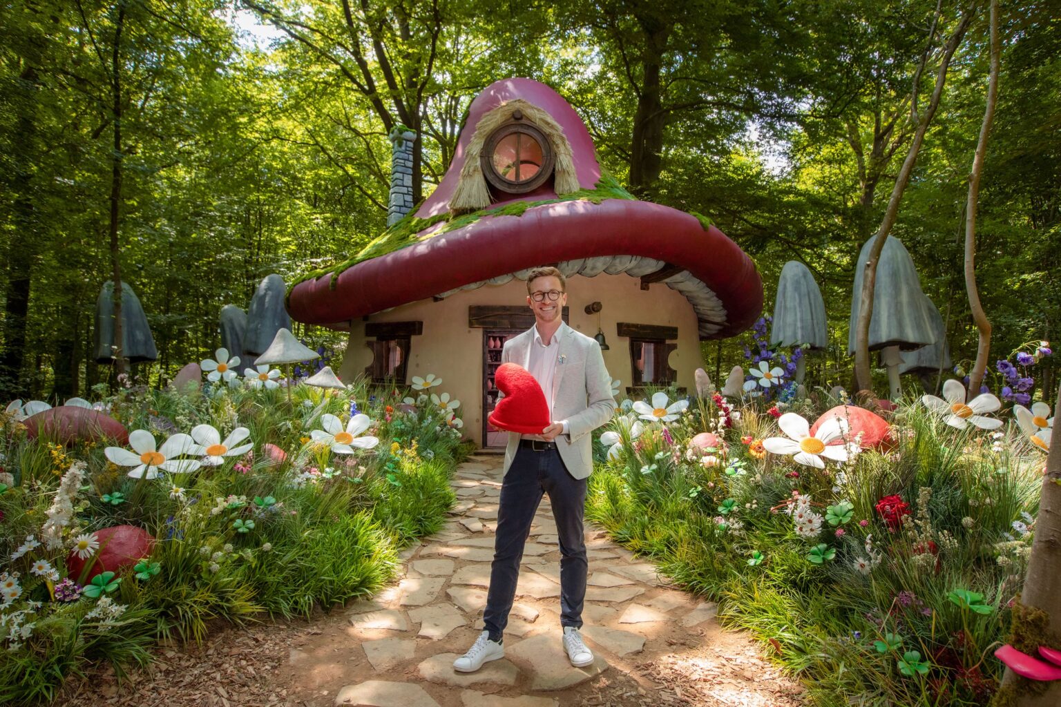 Insolite - Vous pouvez louer la maison des Schtroumpfs, à l'occasion de la sortie du film le 16 juillet en France