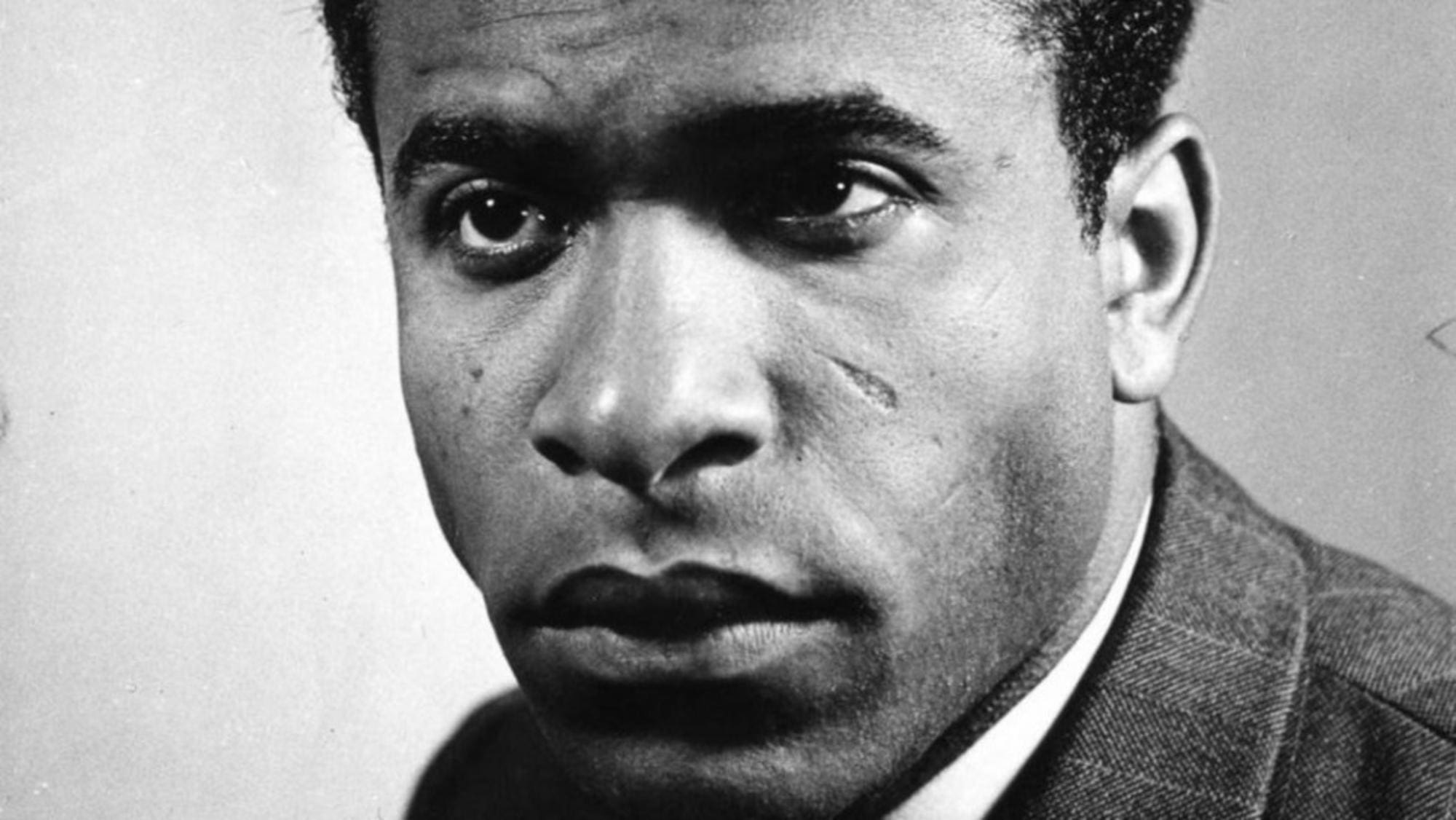 « Soigner les âmes colonisées » : Frantz Fanon au cœur d’un hôpital algérien